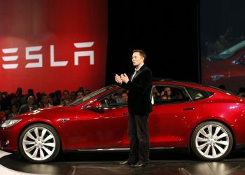Tesla'nın Otopilotları Hız Sınırını Algılayabilecek! İnanmak zor!